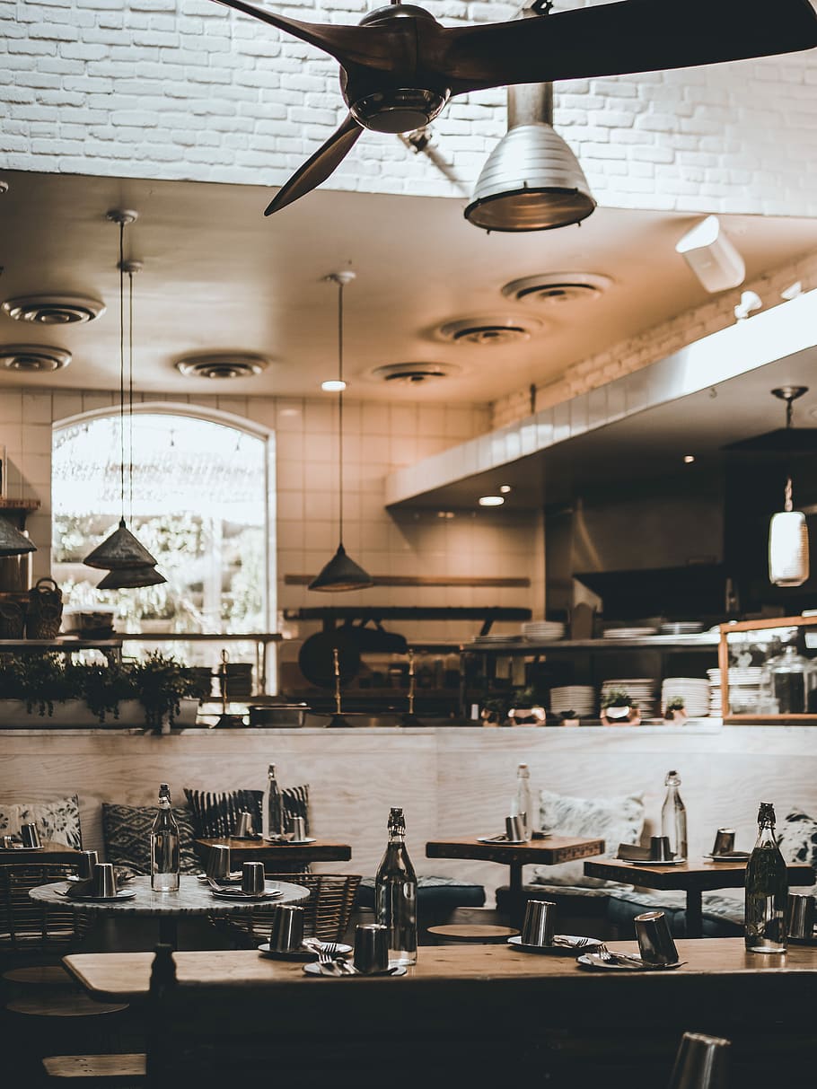fine dining setup inside restaurant, empty restaurant, lamp, peaceful HD wallpaper