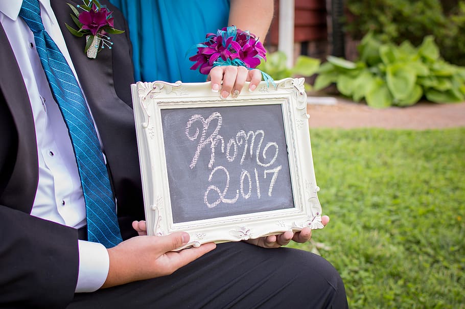 Prom, Couple, Senior, prom 2017, adults only, only women, communication HD wallpaper