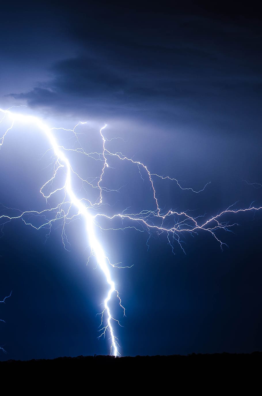 photo of lightning, bolt, thunderstorm, thunderbolt, power, weather