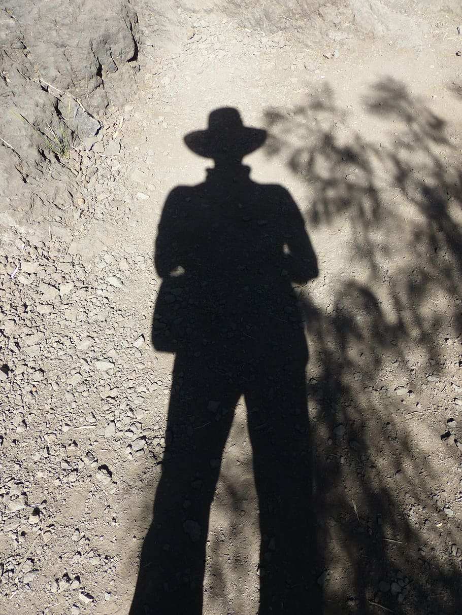 shadow of person on ground, hispanic, shadow play, lichtspiel HD wallpaper