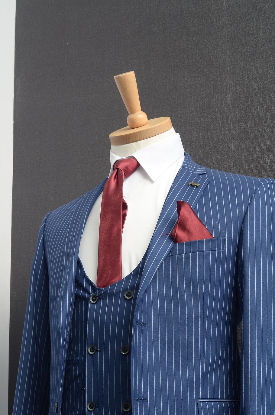 Suit, Tie, Men, clothing, store, business, businessman, well-dressed HD wallpaper