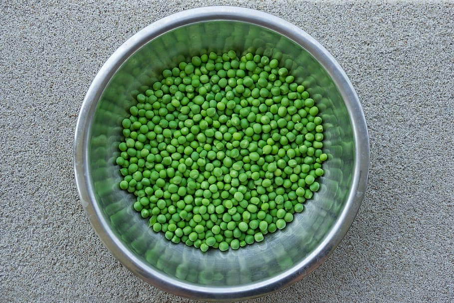 green peas in round gray stainless steel bowl, vegetables, food, HD wallpaper