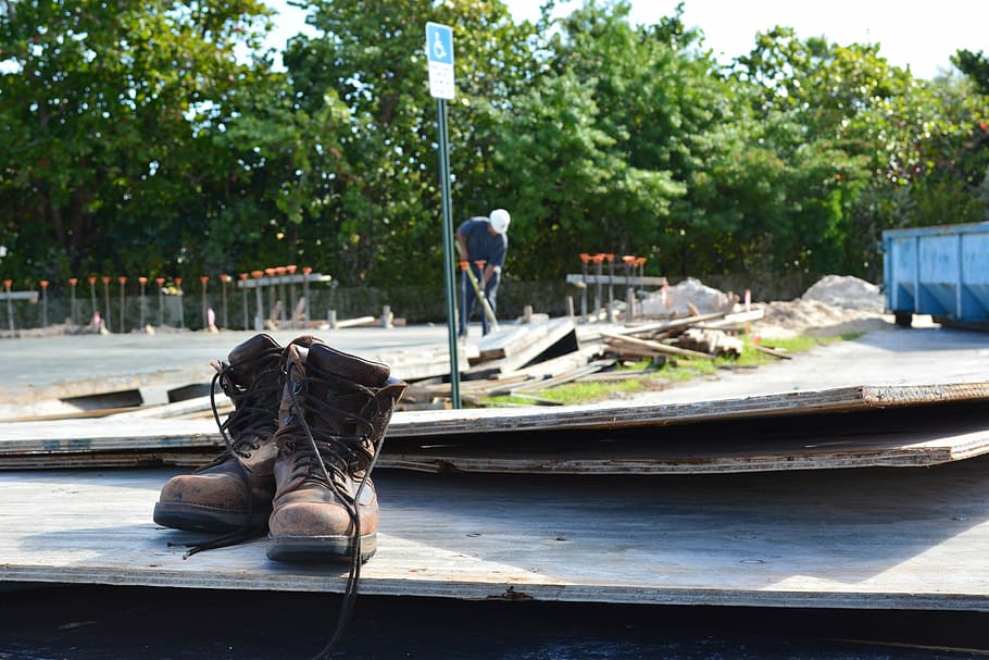 Construction, Boots, job site, foundation, wood, foreman, laborer HD wallpaper