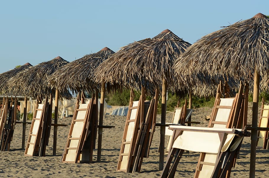 beach, summer, umbrellas, thatched roof, land, sky, nature HD wallpaper