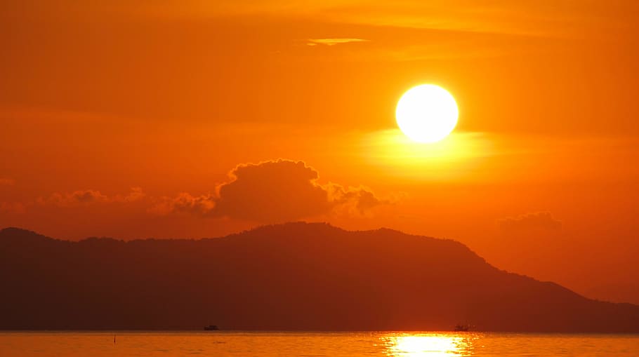 mountain silhouette under golden hour, sunset, sea, mallorca HD wallpaper