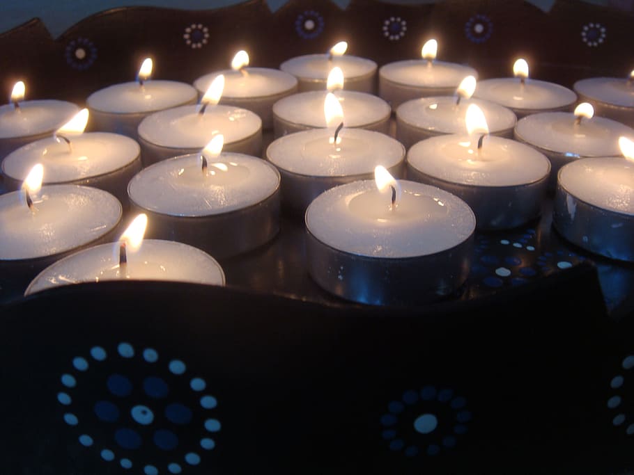 candles, tray, light, dark, evening, lights, atmosphere, cosy HD wallpaper