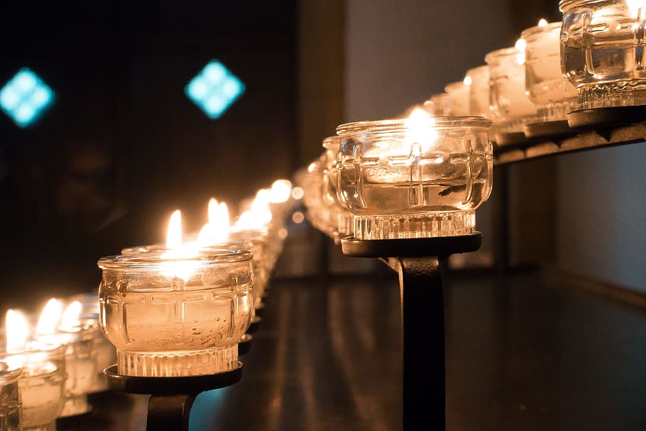 candle, victims, lights, prayer, church, candlelight, sacrificial lights HD wallpaper