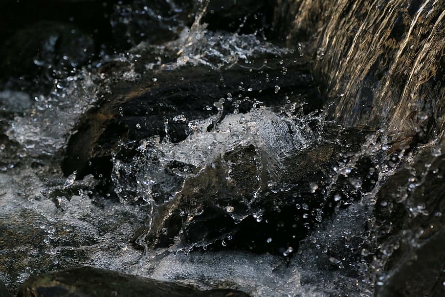 Riverflows. Текущая вода.