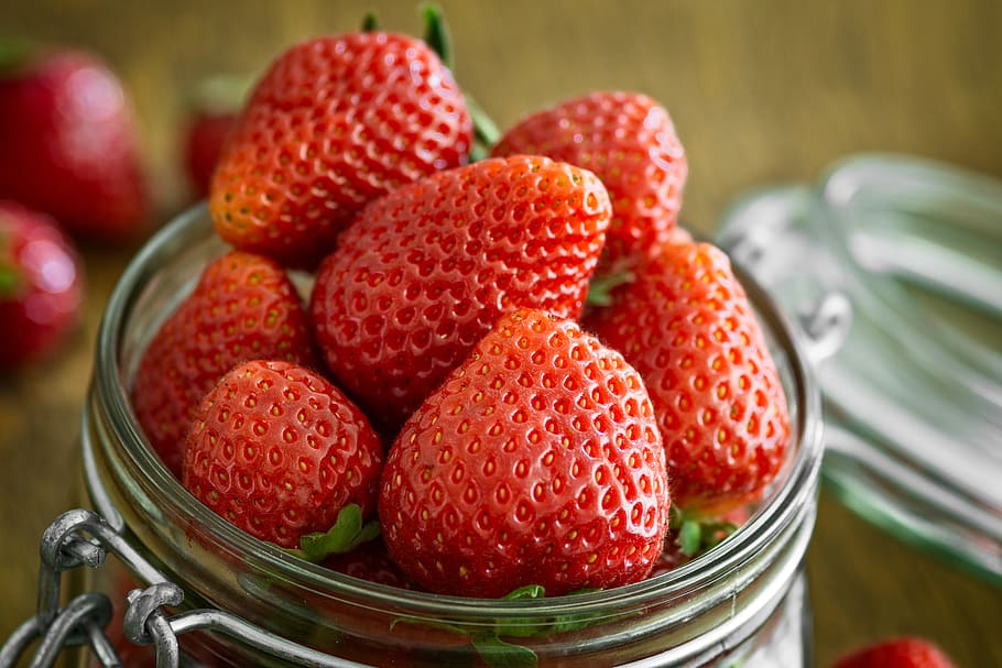 Strawberry in Glass Fido Jar, berries, close-up, cooking, delicious