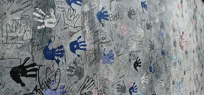 gray concrete panel with assorted-color hand prints, Berlin, Wall HD wallpaper