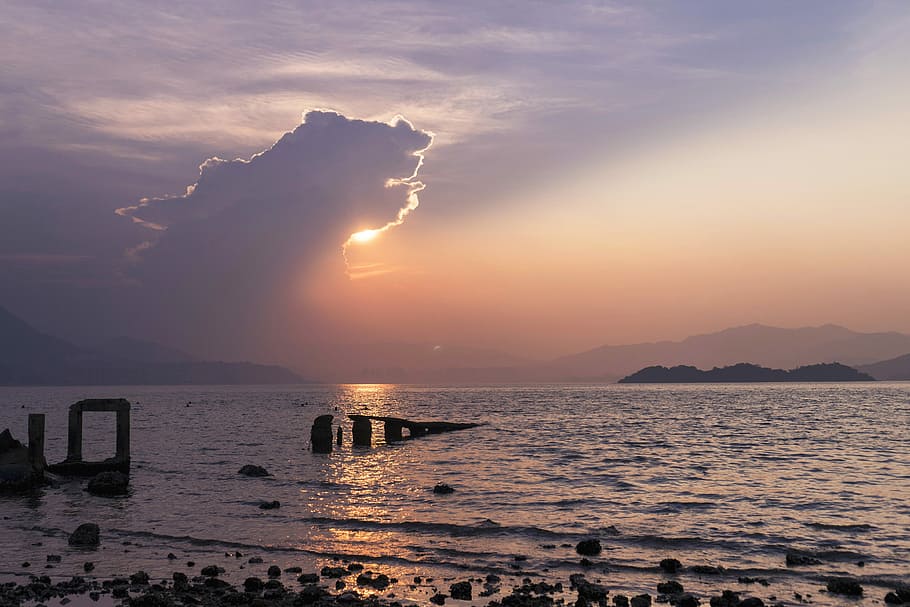 body of water under cloudy sky during sunset, waters, sea, dawn HD wallpaper