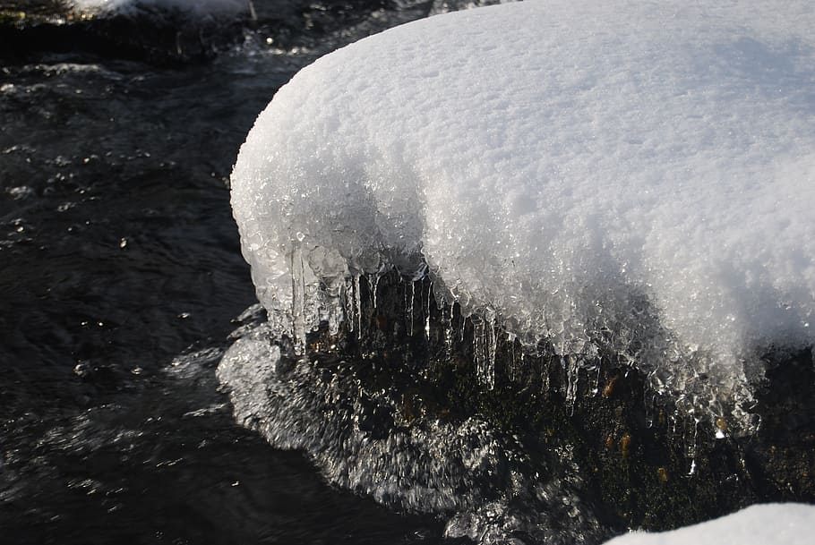 river, icicles, ice, snow, hanging, frozen, winter, water, cold temperature HD wallpaper