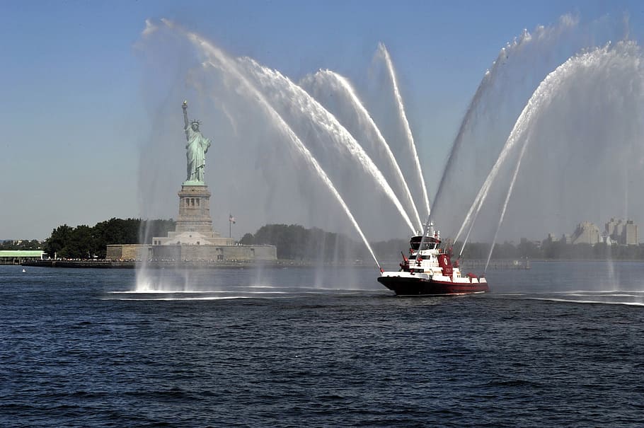 fire boat, new york harbor, fdny, statue of liberty, landmark, HD wallpaper