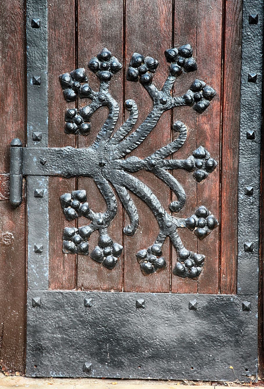 door hardware, detail, iron, blacksmithing, metal, close, old