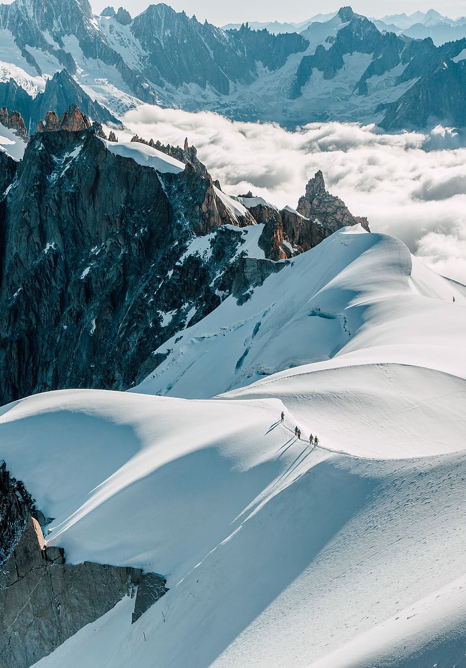 people on ridge covered with snow, Climbing in Chamonix, France HD wallpaper