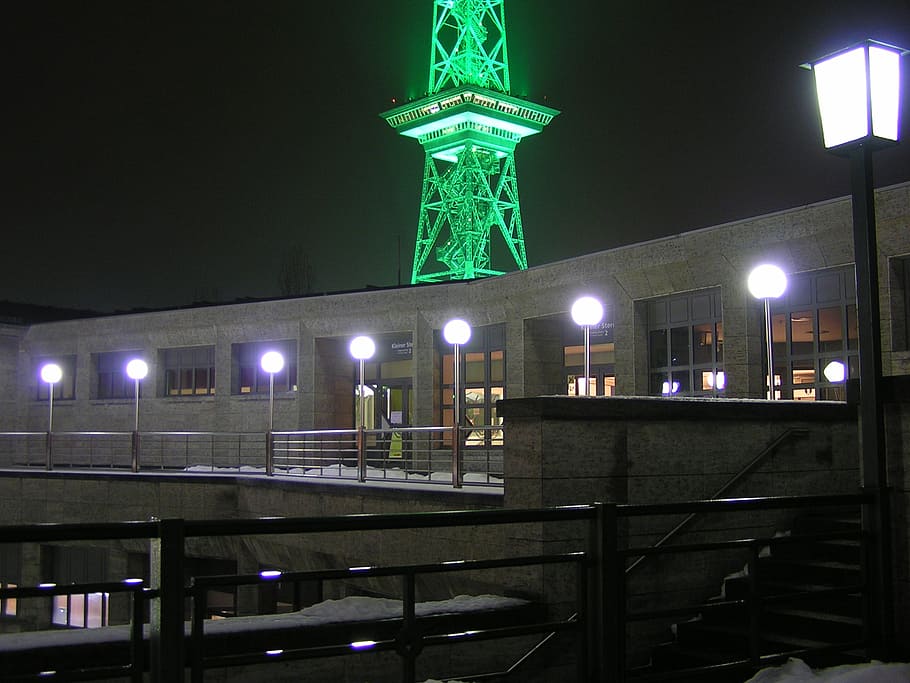 radio tower, berlin, lighting, night, green, illuminated, neon green HD wallpaper
