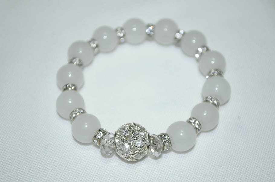 beaded white bracelet, accessory, bangle, wristlet, ring, handmade HD wallpaper