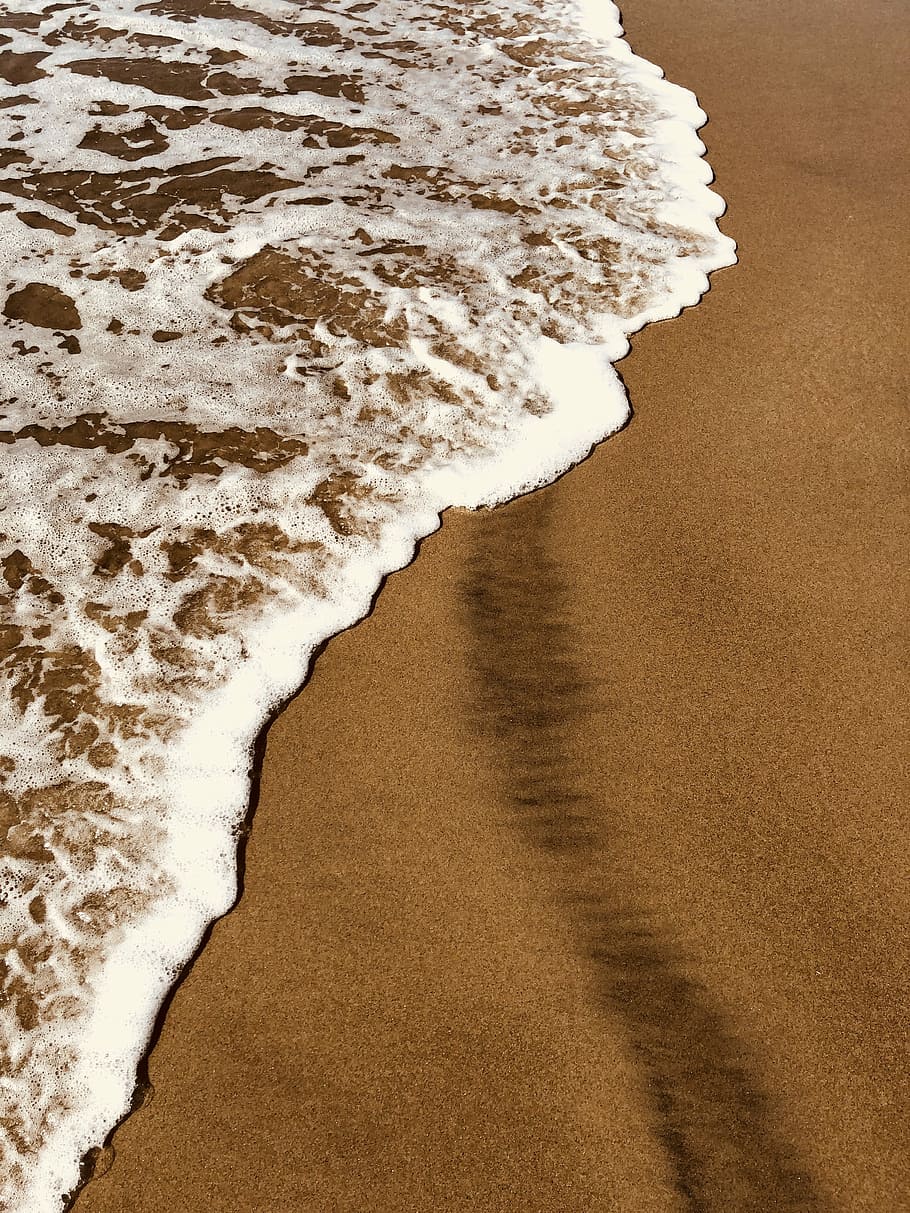 sea shore, sea waves on shore, ocean, sand, brown, orange, aquatic sport HD wallpaper