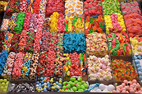 variety of candies, colors, candy, confectionery, choice, multi colored HD wallpaper