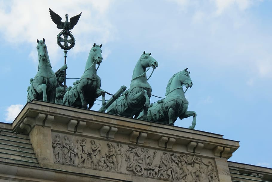 Berlin, Germany, urbanos, statue, animal representation, sculpture HD wallpaper