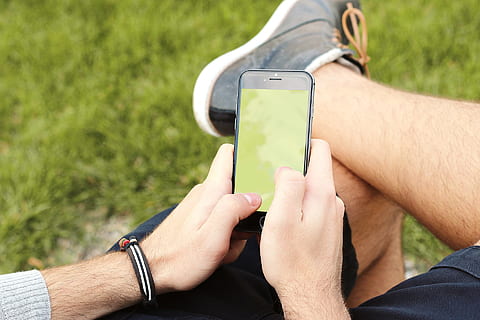 man holding phone, iphone, mockup, iphone 6, screen, communication HD wallpaper