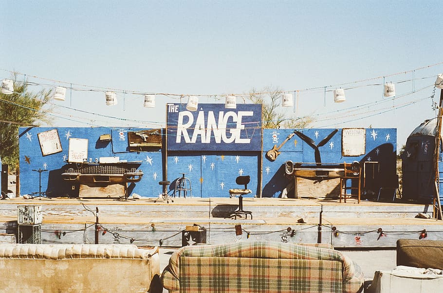 The Range stage, music, show, instruments, guitar, sofas, couches HD wallpaper