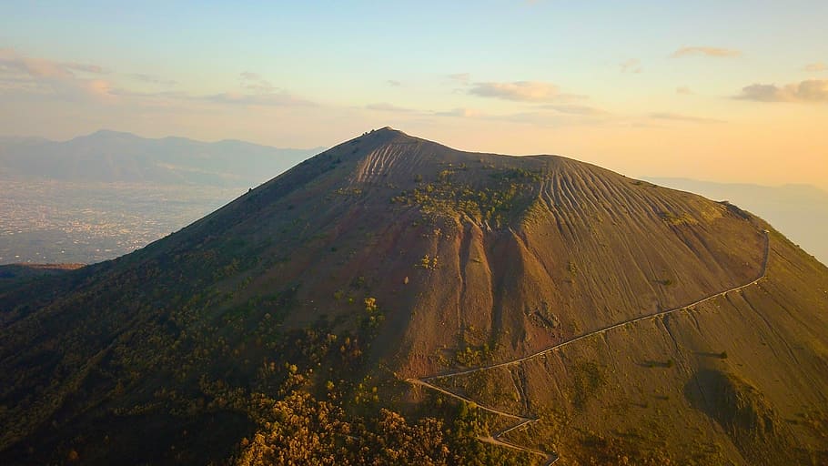 aerial photography of brown mountain, brown mountain at daytime HD wallpaper