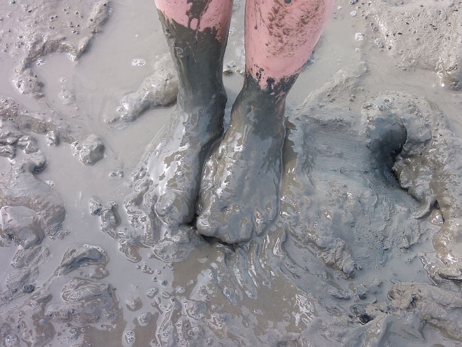 person standing on puddle of mud, Watts, Dirty, Foot, Feet, mudflat hiking