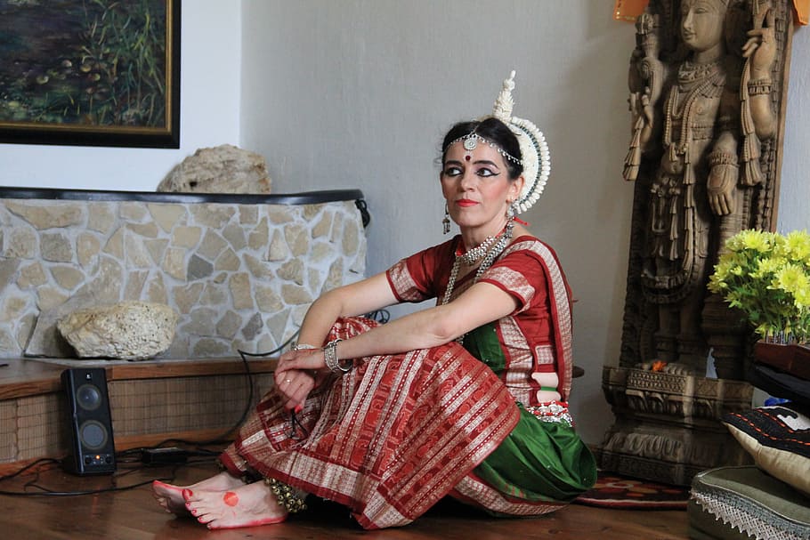 Dancer, India, Woman, resting, temple dancer, dress, women, HD wallpaper