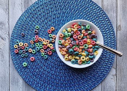 close-up photo of white ceramic bowl on blue mat, cereal, breakfast HD wallpaper