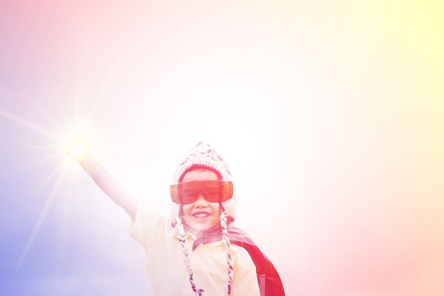 person, sunglasses, hand, sun, blur, boy, bright, casual, face HD wallpaper