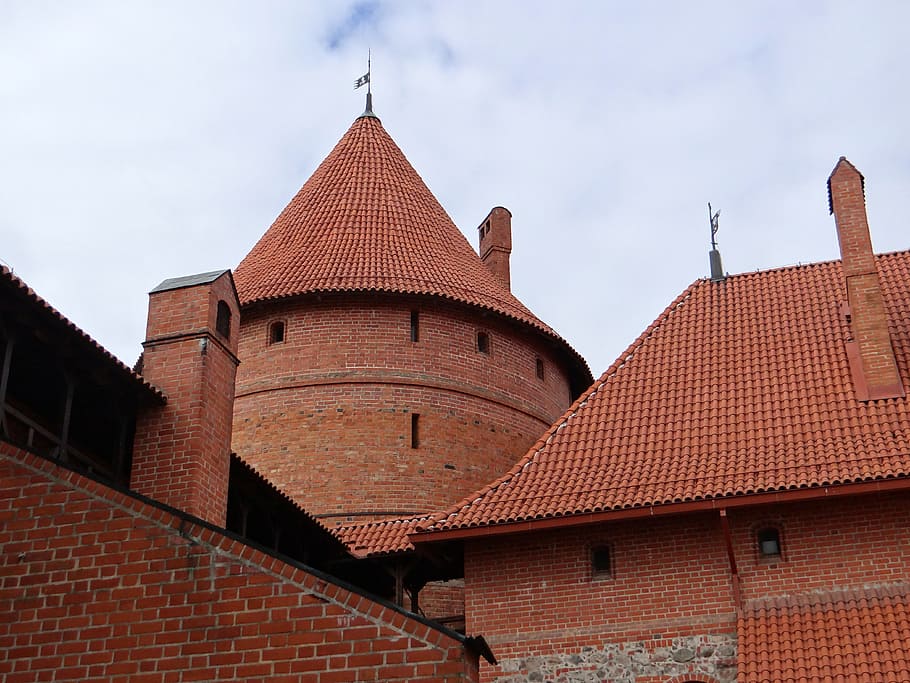 trakai, castle, brick, architecture, lake dusia, the roof of the HD wallpaper