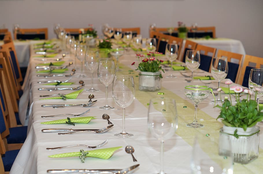 vacant chair and table, festival, cover table, banquet table HD wallpaper