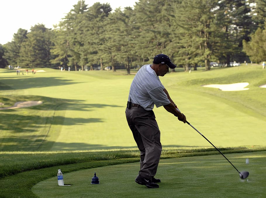 person playing golf on golf course, golfer, golfing, tee, off HD wallpaper
