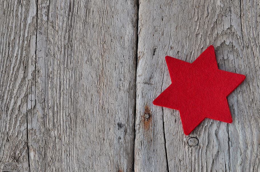 red David's Star on gray wood surface, background, christmas HD wallpaper