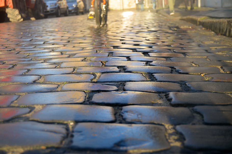 brick road, sidewalk, rain, brugge, travel, in a row, no people HD wallpaper