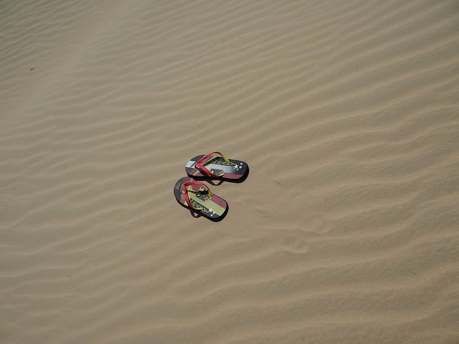 flip flops, sandals, shoes, dunes, summer, desert, land, high angle view HD wallpaper