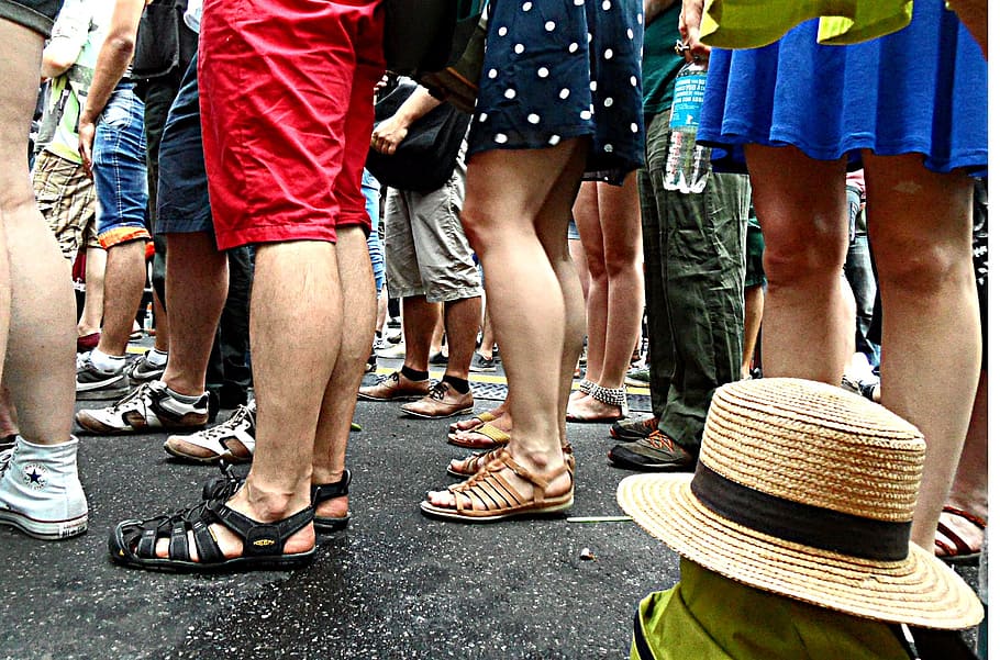 calves, legs, human, standing on, stand in line, wait, shin HD wallpaper