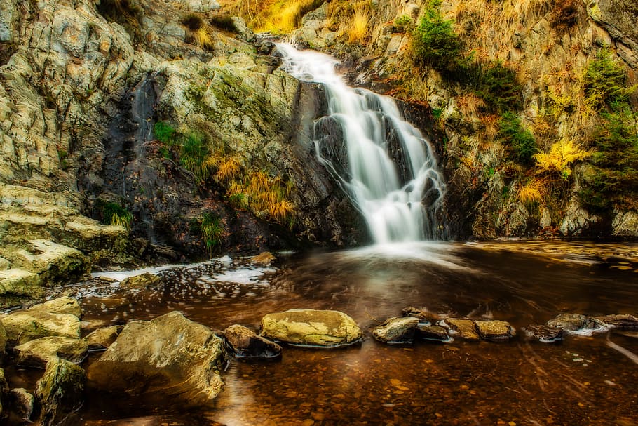 waterfalls on mountain, small waterfall, flow, waters, bubble, HD wallpaper