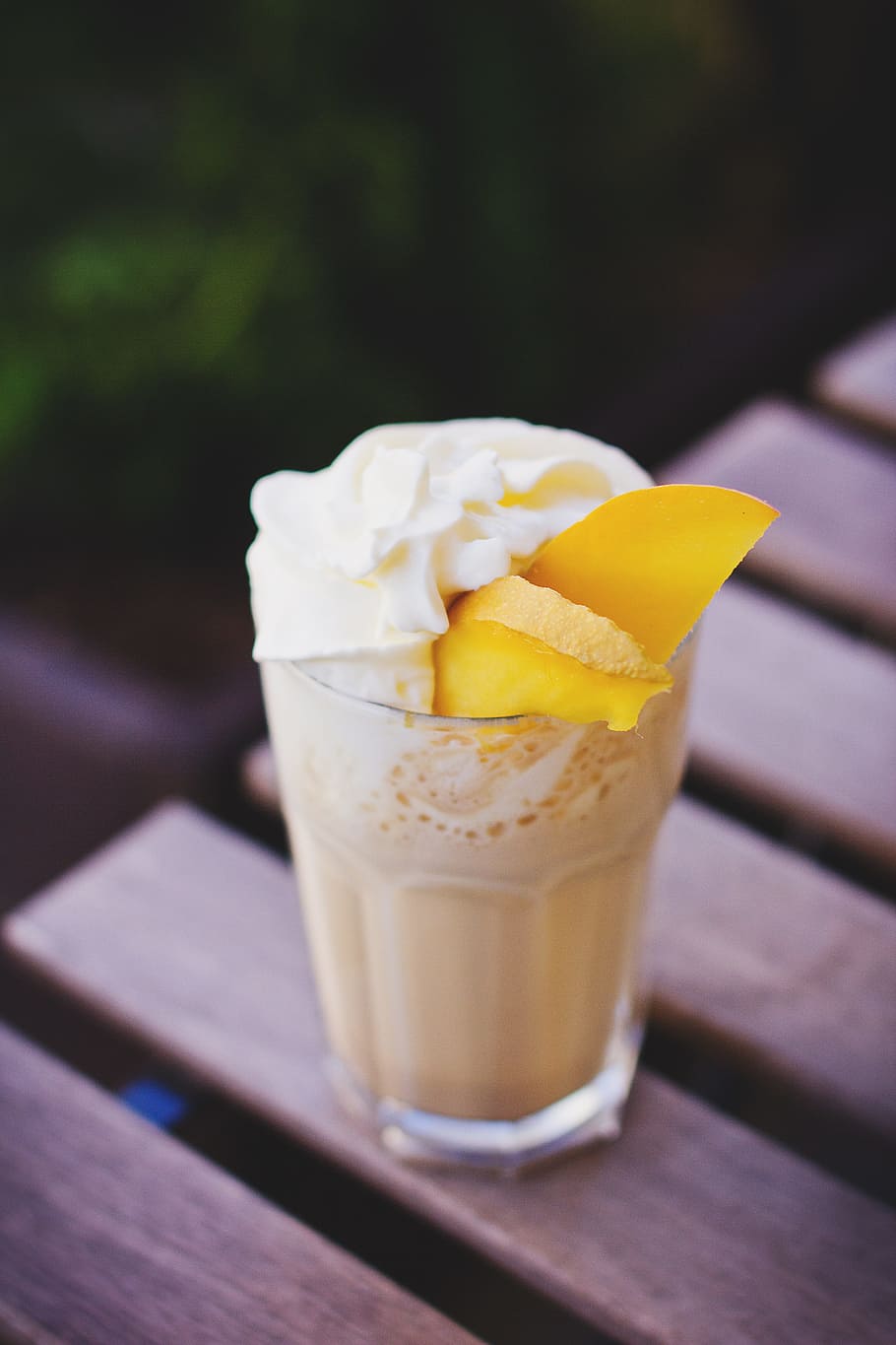 food, drinks, cafe, coffee, cold, cool, cream, frappe, fruit HD wallpaper