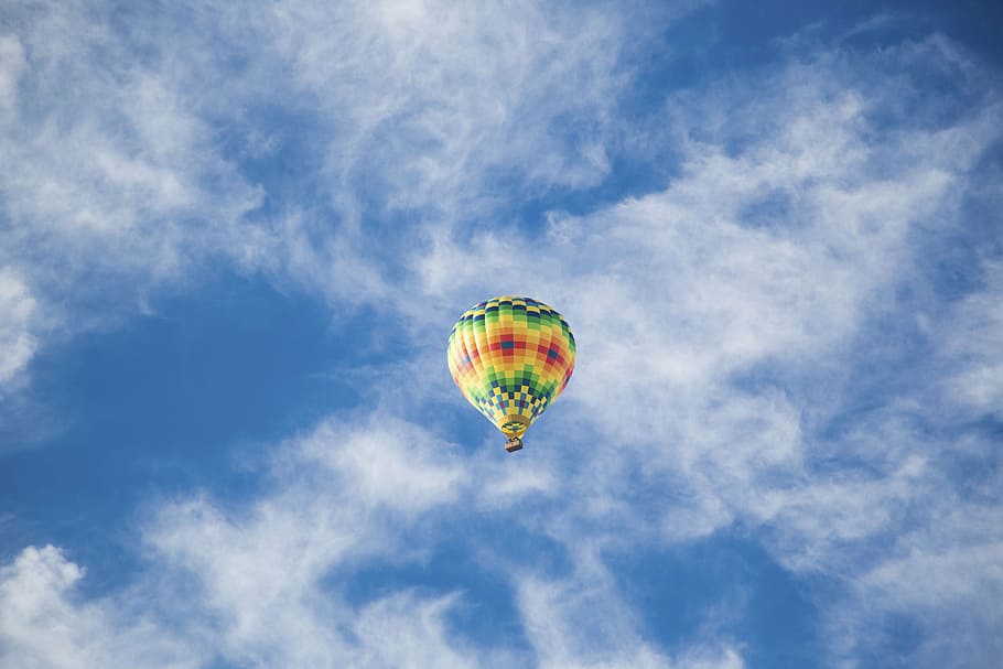 yellow and blue hot air balloon under blue sky, nature, landscape HD wallpaper