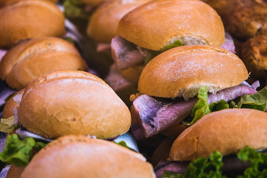 ham and lettuce burgers, hamburger dish, sandwich, roll, lunch HD wallpaper