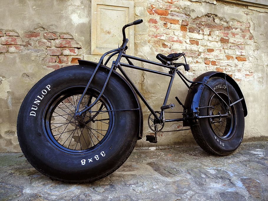Round, Bicycle, Old, wall - building feature, brick wall, transportation HD wallpaper
