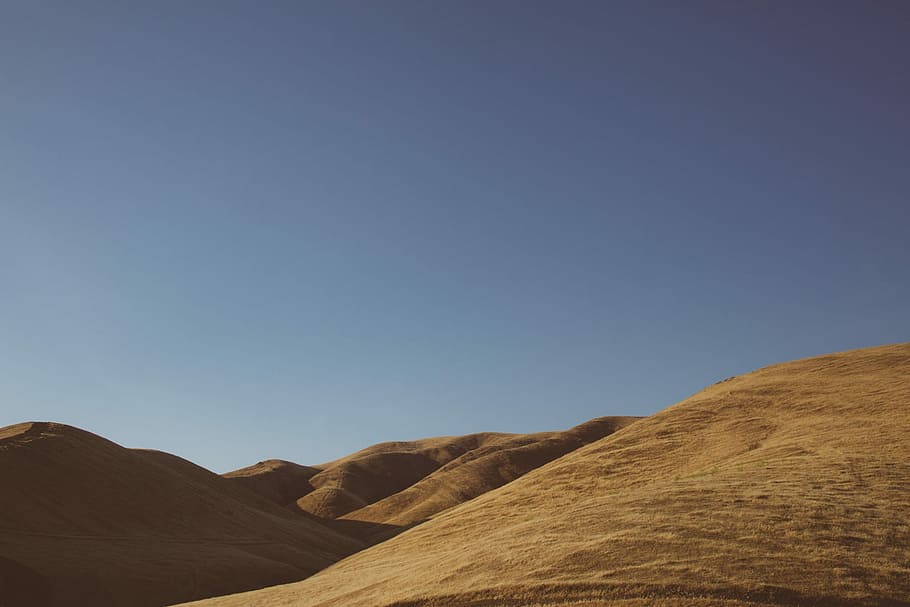 desert during daytime, bare mountains at daytime, hill, arid HD wallpaper