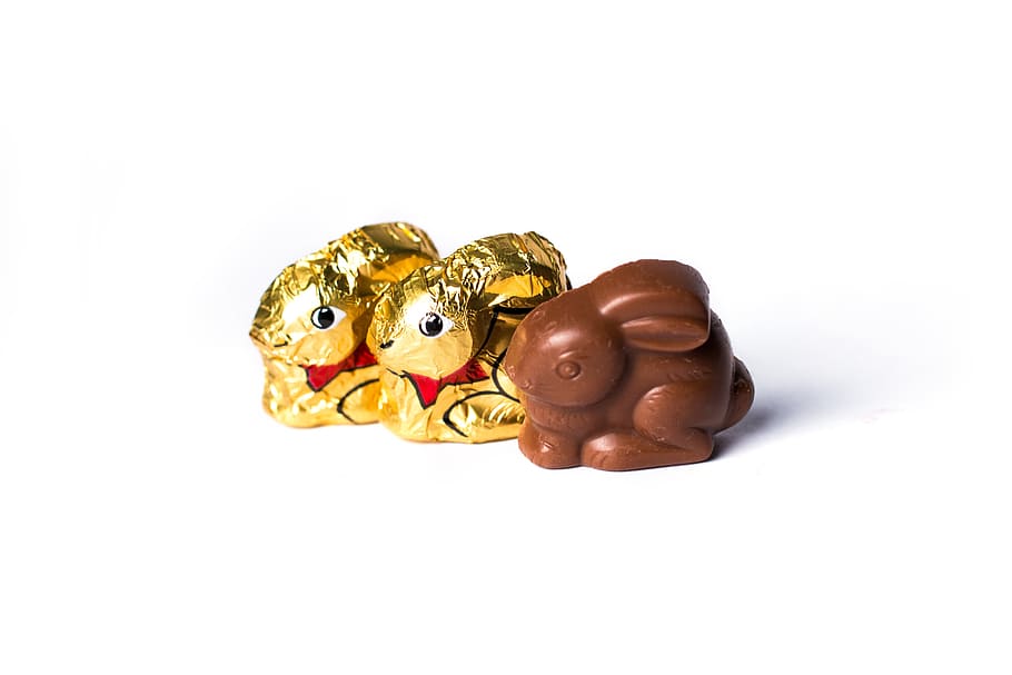 chocolate rabbit and two wrapped chocolate rabbits, easter, oster, HD wallpaper