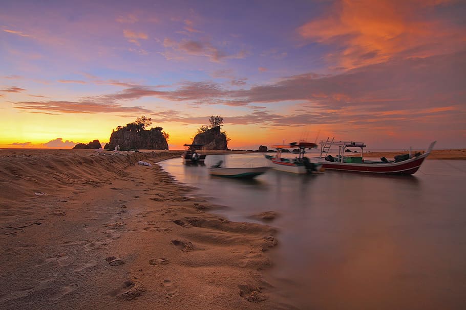 sea, dawn, sky, sand, boats, calm, cliffs, clouds, coast, dusk HD wallpaper