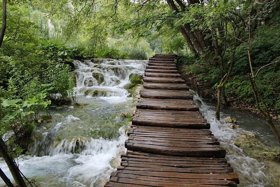 time-lapse photography of brown wooden bridge above waterfalls, HD wallpaper