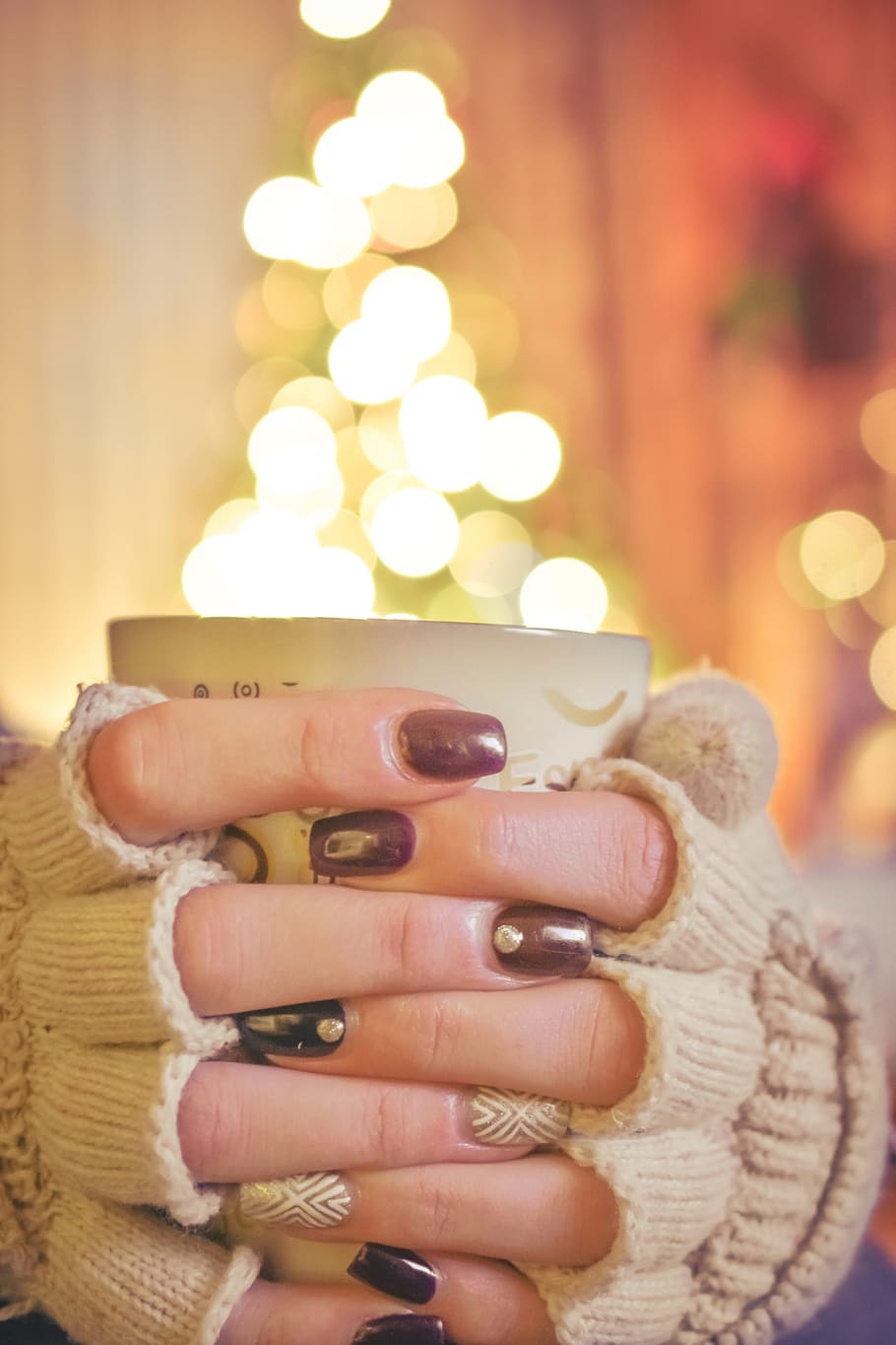 person holding white ceramic coffee mug, winter, cold, hot HD wallpaper