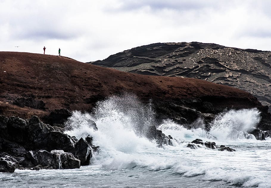 seawaves splashing on rocks, lanzarote, spray, surf, silhouette HD wallpaper