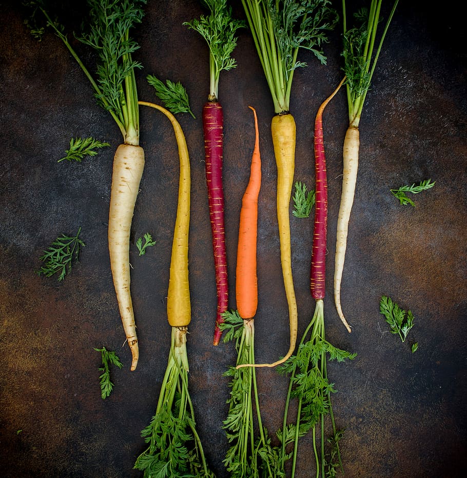 seven assorted varieties of baby carrots, several assorted-color of carrots HD wallpaper